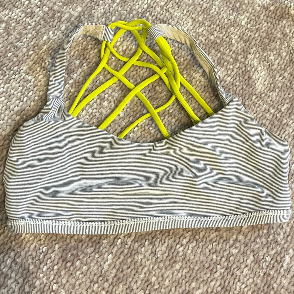 Lulu lemon sports bra